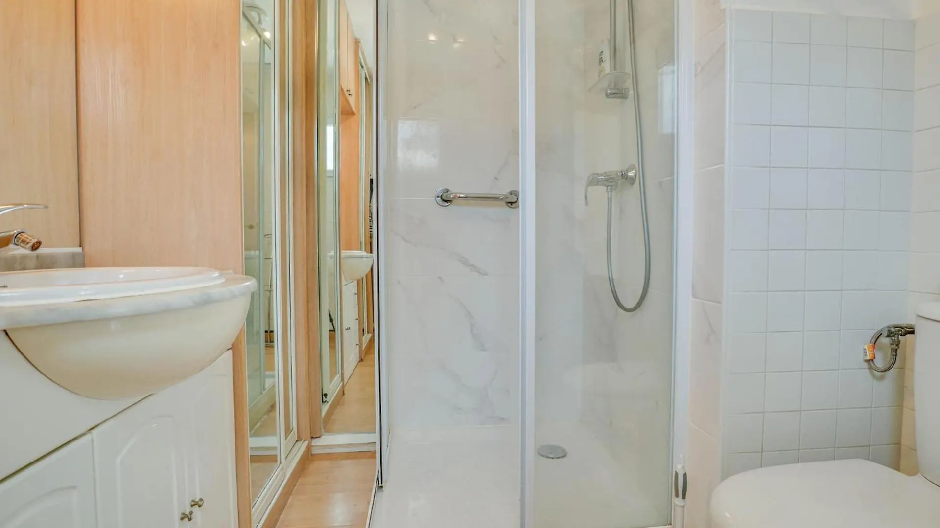 Apartment Cosy Studio, Proche Plage Et Gare, Vue Montagne Roquebrune-Cap-Martin